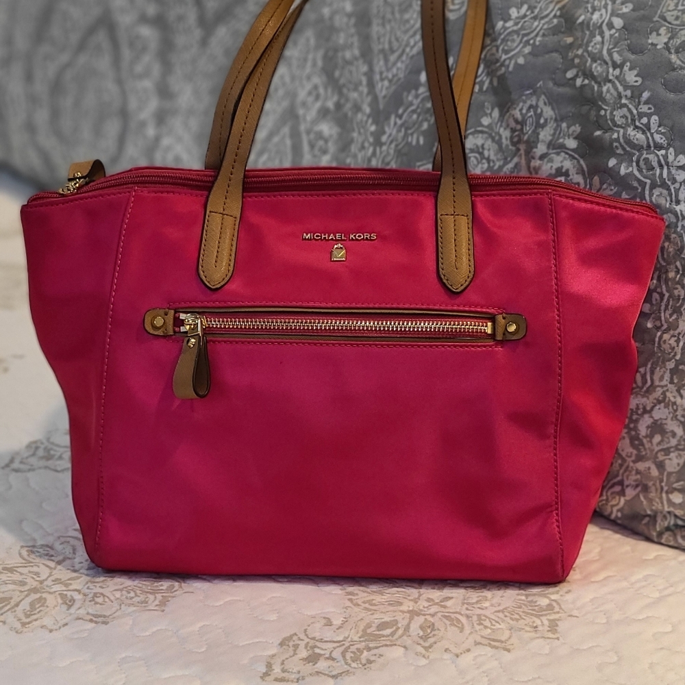 Michael Kors MED Nylon Kelsey Tote